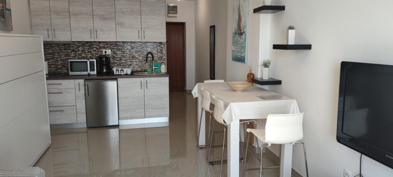 Studio Apartment 诺维·维诺多尔斯基 外观 照片